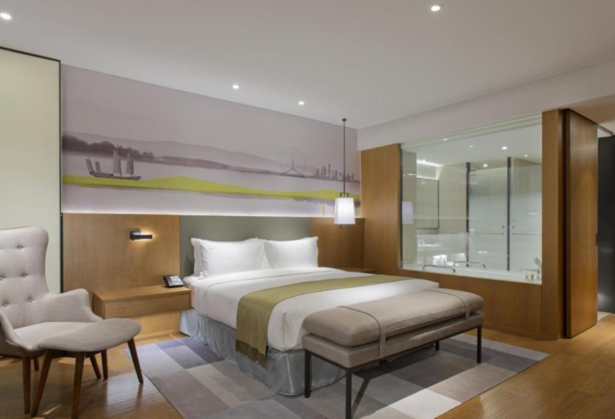 Holiday Inn & Suites Tianjin Downtown By Ihg,Tianjin Drum Tower,Joycity Shopping Mall,Tianjin Ancient Cultural Street,Haihe River,The Porcelain House,Convenient Access To Tianjin Binhai International Airport エクステリア 写真