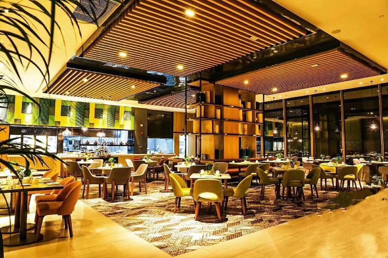 Holiday Inn & Suites Tianjin Downtown By Ihg,Tianjin Drum Tower,Joycity Shopping Mall,Tianjin Ancient Cultural Street,Haihe River,The Porcelain House,Convenient Access To Tianjin Binhai International Airport エクステリア 写真